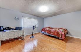 7-zimmer haus in der stadt in Scarborough, Kanada. C$1 308 000