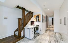 8-zimmer haus in der stadt in Old Toronto, Kanada. C$2 322 000