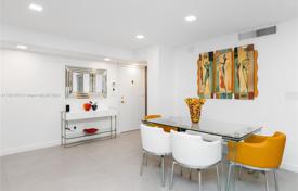 2-zimmer appartements in eigentumswohnungen 102 m² in Hallandale Beach, Vereinigte Staaten. $470 000