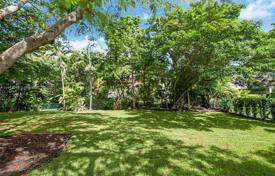 Haus in der Stadt – Coral Gables, Florida, Vereinigte Staaten. $5 900 000