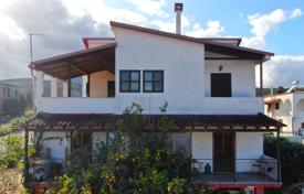 6-zimmer haus in der stadt 244 m² auf der Peloponnes, Griechenland. 390 000 €