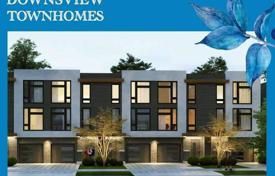 8-zimmer stadthaus in North York, Kanada. C$2 044 000