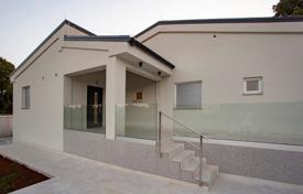 4-zimmer haus in der stadt 147 m² in Kanfanar, Kroatien. 475 000 €