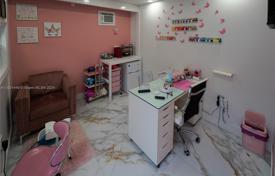 4-zimmer haus in der stadt 255 m² in Miami, Vereinigte Staaten. $790 000