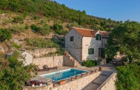 3-zimmer haus in der stadt 130 m² in Dol, Kroatien. 900 000 €