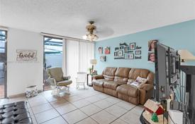 Haus in der Stadt – Pembroke Pines, Broward, Florida,  Vereinigte Staaten. $465 000