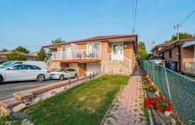 5-zimmer stadthaus in North York, Kanada. C$1 021 000