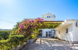 4-zimmer haus in der stadt 216 m² in Slatine, Kroatien. 499 000 €