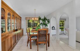 4-zimmer haus in der stadt 391 m² in Miami, Vereinigte Staaten. $1 315 000
