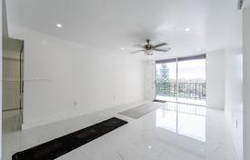 Eigentumswohnung – North Miami, Florida, Vereinigte Staaten. $260 000