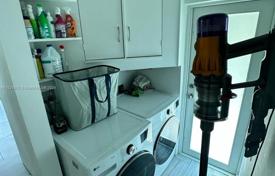 3-zimmer haus in der stadt 178 m² in Miami, Vereinigte Staaten. $1 850 000