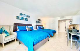 Eigentumswohnung – Collins Avenue, Miami, Florida,  Vereinigte Staaten. $255 000