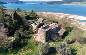 14-zimmer landgut 363 m² in Baschi, Italien. 773 000 €