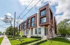 Stadthaus – Bayview Avenue, Toronto, Ontario,  Kanada. C$1 912 000