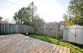 9-zimmer haus in der stadt in Scarborough, Kanada. C$1 535 000