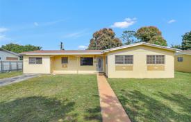 3-zimmer haus in der stadt 173 m² in Miami Gardens, Vereinigte Staaten. $499 000