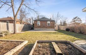 4-zimmer haus in der stadt in North York, Kanada. C$1 943 000