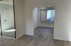 4-zimmer haus in der stadt 149 m² in Miami, Vereinigte Staaten. $589 000