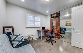 10-zimmer haus in der stadt in Scarborough, Kanada. C$1 212 000