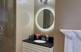 8-zimmer haus in der stadt in North York, Kanada. C$2 112 000