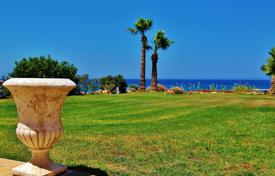 4-zimmer villa in Paralimni, Zypern. 4 400 €  pro Woche