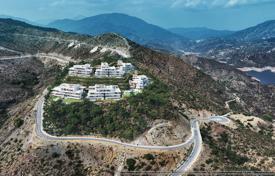 New residential complex with apartments in Benahavis, Spanien. ab 1 800 000 €