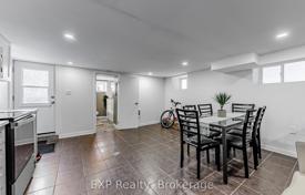 15-zimmer haus in der stadt in York, Kanada. C$2 282 000