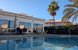 4-zimmer einfamilienhaus 179 m² in Castillo Caleta de Fuste, Spanien. 520 000 €