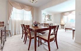 3-zimmer haus in der stadt in North York, Kanada. C$2 362 000