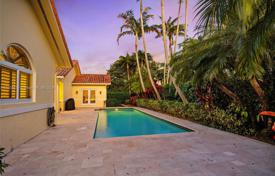 Haus in der Stadt – Palmetto Bay, Florida, Vereinigte Staaten. $2 299 000