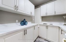10-zimmer haus in der stadt in Scarborough, Kanada. C$1 341 000