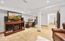 7-zimmer haus in der stadt in Etobicoke, Kanada. C$1 404 000