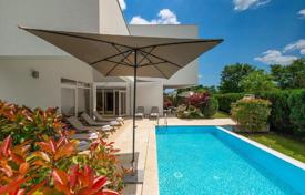 1-zimmer haus in der stadt 320 m² in Žminj, Kroatien. 750 000 €
