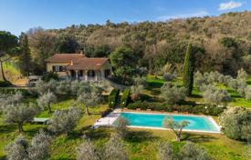 8-zimmer landgut 215 m² in Monte San Savino, Italien. 640 000 €