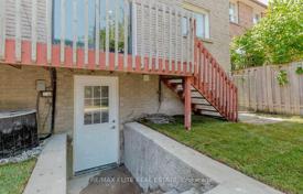 7-zimmer haus in der stadt in Etobicoke, Kanada. C$1 508 000