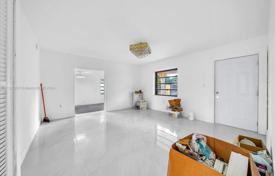 3-zimmer haus in der stadt 233 m² in Miami, Vereinigte Staaten. $525 000