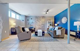 12-zimmer haus in der stadt in North York, Kanada. C$2 242 000
