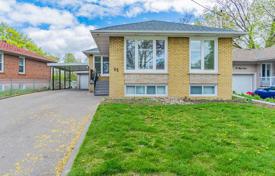 4-zimmer haus in der stadt in Etobicoke, Kanada. C$1 141 000