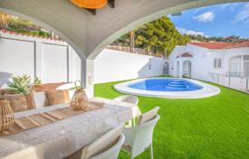 6-zimmer villa 226 m² in Calp, Spanien. 689 000 €
