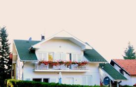 Haus in der Stadt – Budva (Stadt), Budva, Montenegro. 400 000 €