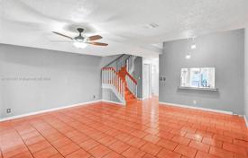 Haus in der Stadt – Margate, Broward, Florida,  Vereinigte Staaten. $355 000