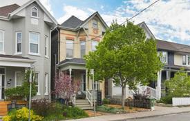 Haus in der Stadt – Brock Avenue, Old Toronto, Toronto,  Ontario,   Kanada. C$1 941 000