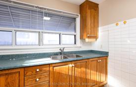 9-zimmer haus in der stadt in Scarborough, Kanada. C$1 584 000