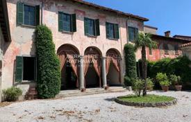 Villa – Lecco, Lombardei, Italien. 1 500 000 €