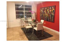 2-zimmer haus in der stadt 118 m² in Hallandale Beach, Vereinigte Staaten. $389 000