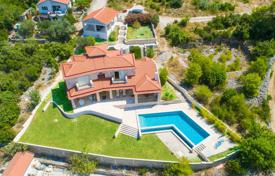 4-zimmer villa 228 m² in Herceg Novi (Stadt), Montenegro. 695 000 €