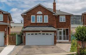 4-zimmer haus in der stadt in Etobicoke, Kanada. C$1 208 000