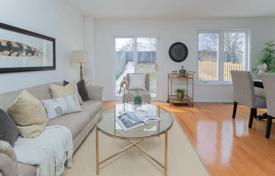 9-zimmer haus in der stadt in Scarborough, Kanada. C$1 315 000