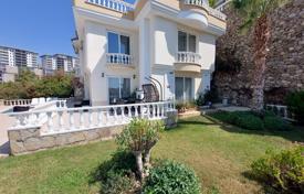 Citizenship-Luxusvilla mit Panoramablick auf das Meer und die Stadt. 27 486 000 TRY