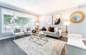 7-zimmer haus in der stadt in North York, Kanada. C$1 520 000